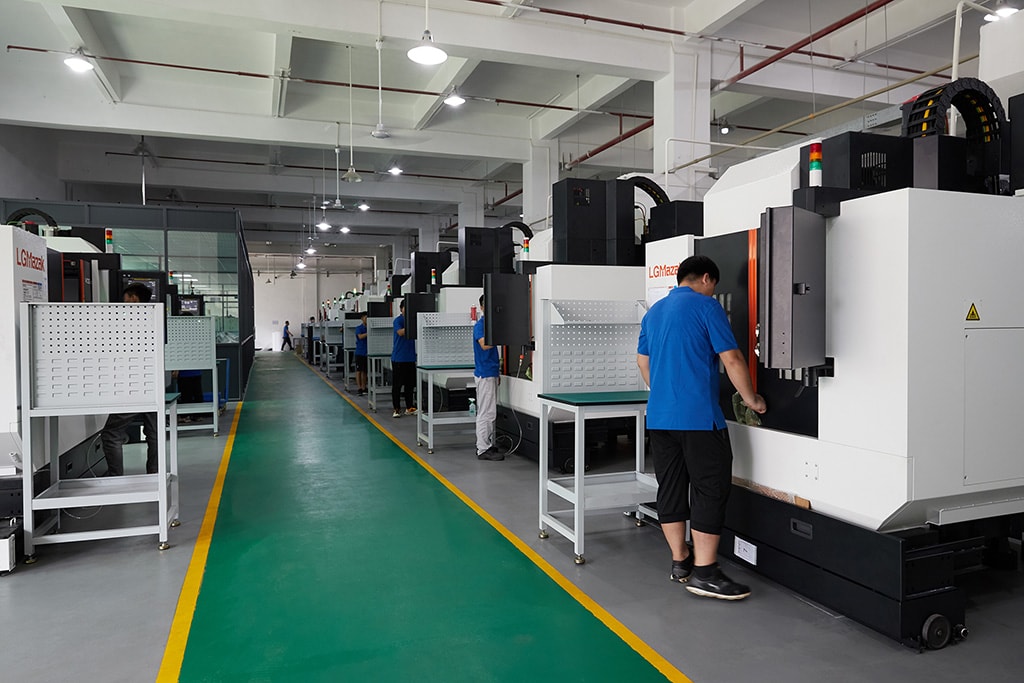 3 axis,4 axis, and 5 axis CNC Machining workshop of CNC Swiss Turning 